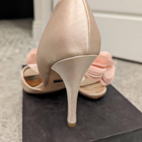 Badgley Mischka Pink Satin Randall Pump - Picture 4 of 5